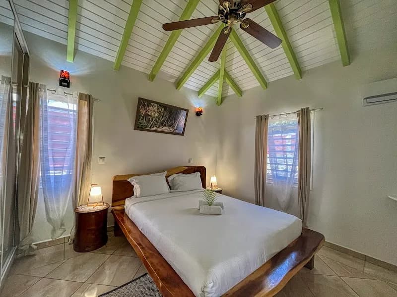 Anse Fleurie - photo 2