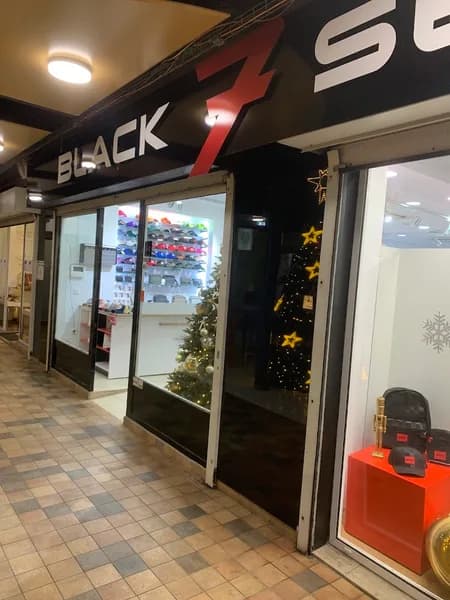 Boutique Black Seven Jarry