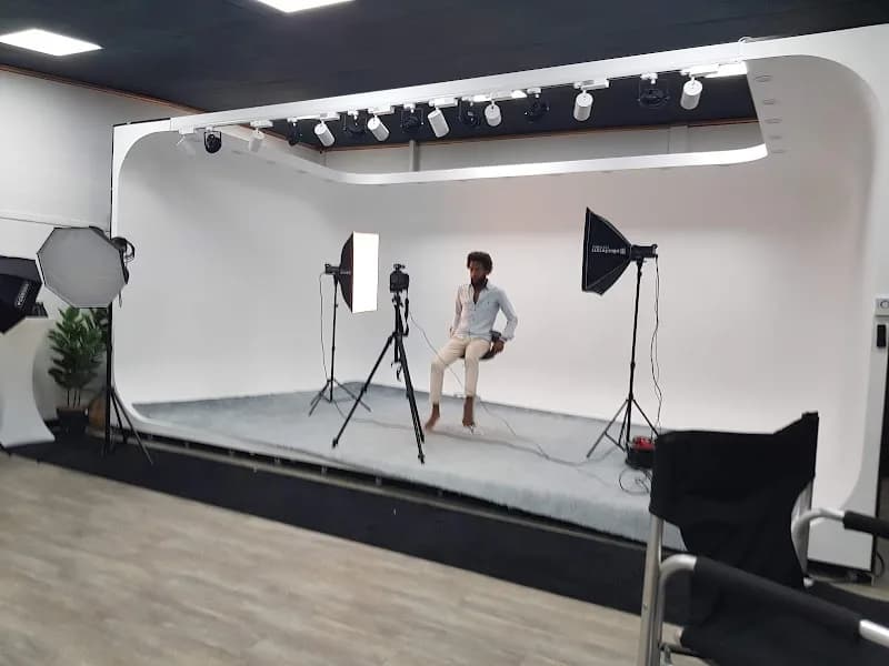 Communication Art Of Diego - photo 4