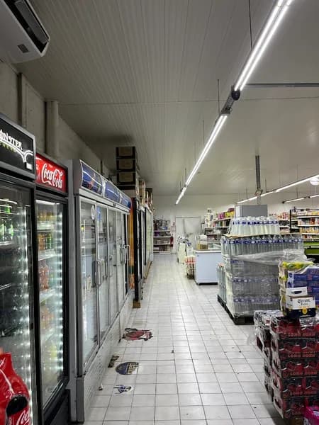 Lee’s Market - photo 4