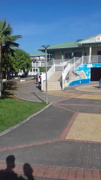 Lycée Charles Coeffin - photo 3