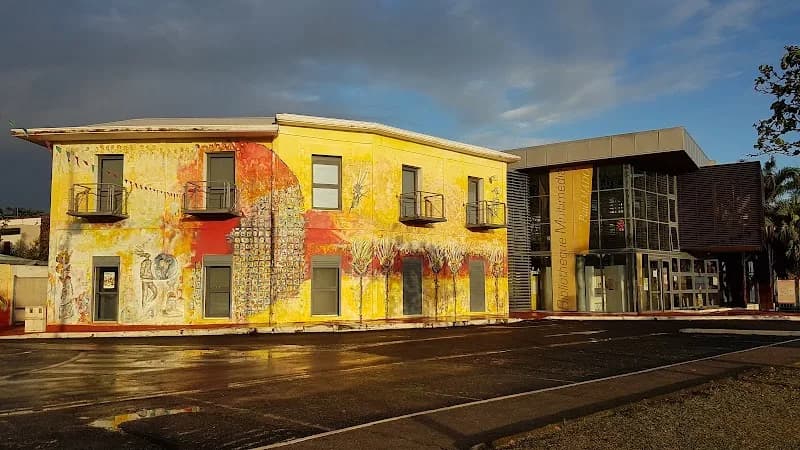 Médiathèque Baie-Mahault