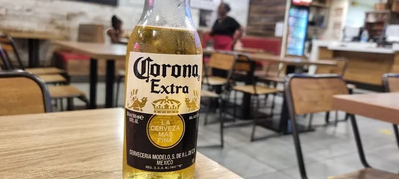 Pizza Hut  Destreland - photo 3