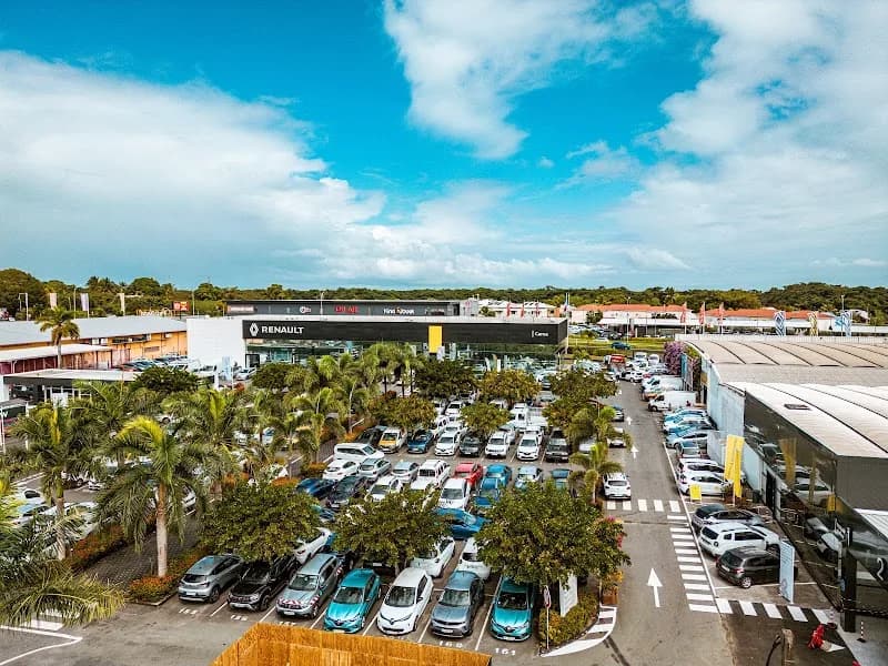 RENAULT Cama Baie Mahault