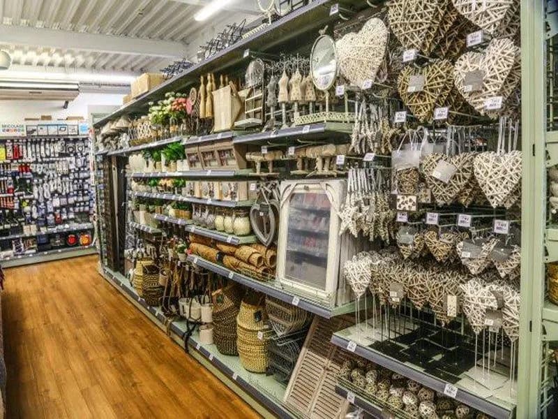 Magasin Centrakor Baillif - photo 2