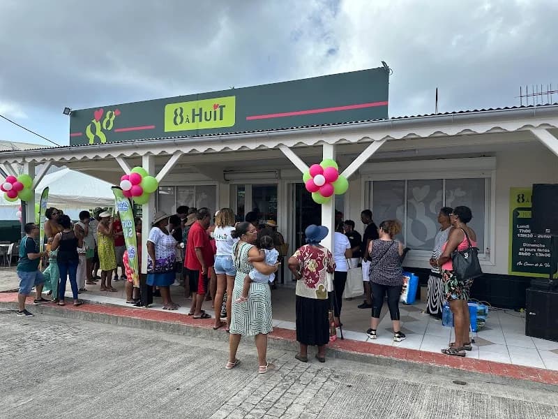 8 à Huit Basse Terre