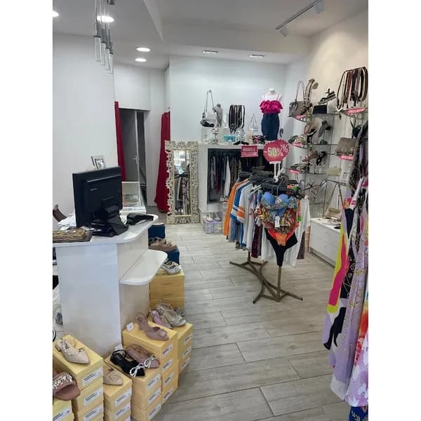 Boutique Showroom B Basse-Terre - photo 2