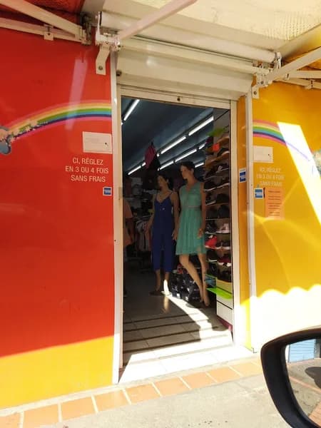 Prêt à porter Arc en Ciel Basse-Terre - photo 2