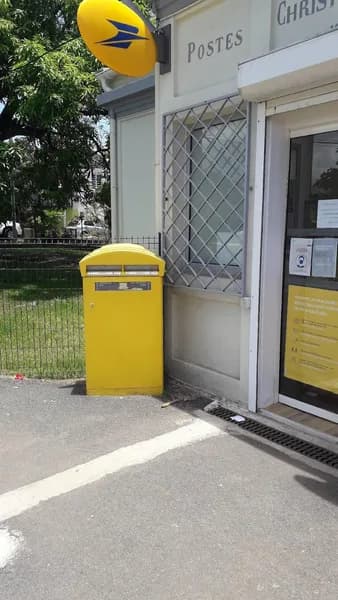 La Poste Capesterre Sainte Marie - photo 2