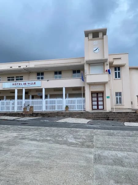 Bibliothèque Capesterre-de- Marie-Galante
