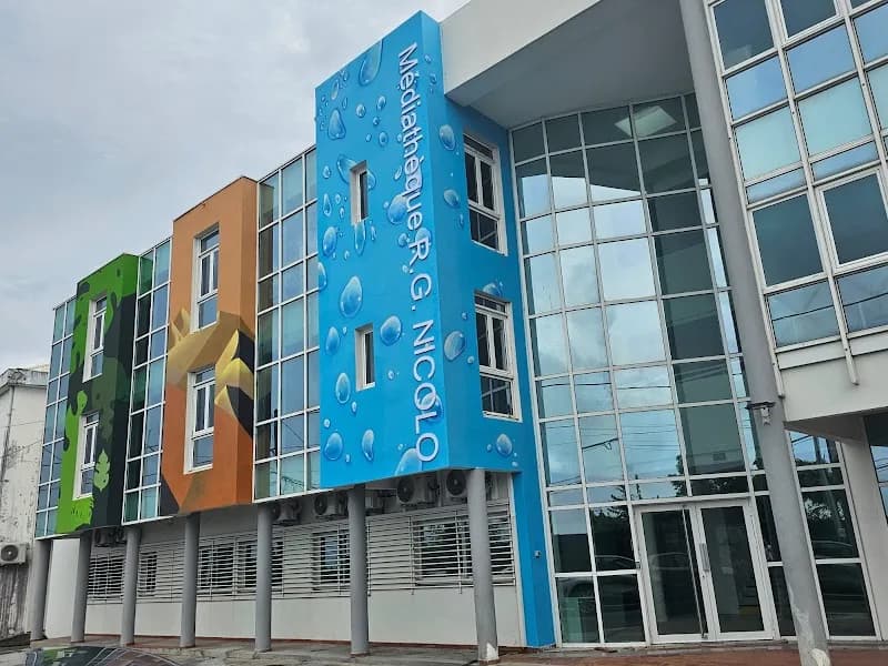 Médiathèque Le Gosier - photo 4