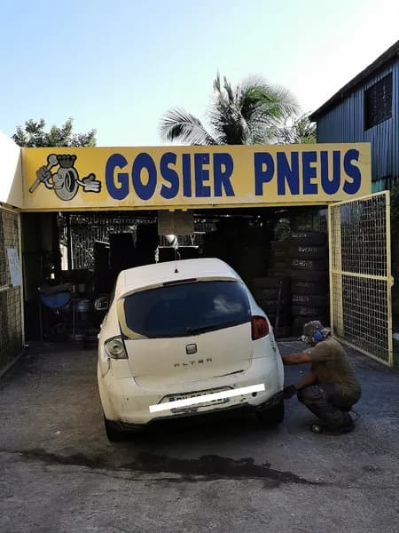 Pneu Arma Gosier