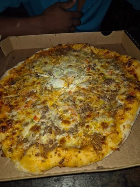 Safari Pizza - photo 2