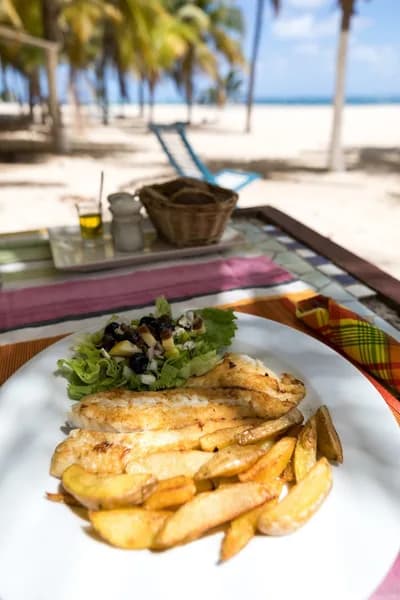 Restaurant Les Pieds dans le Sable La Désirade - photo 2