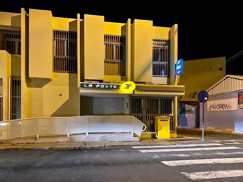 La Poste Le Moule