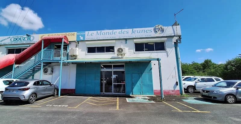 L’Univers Des Jeunes