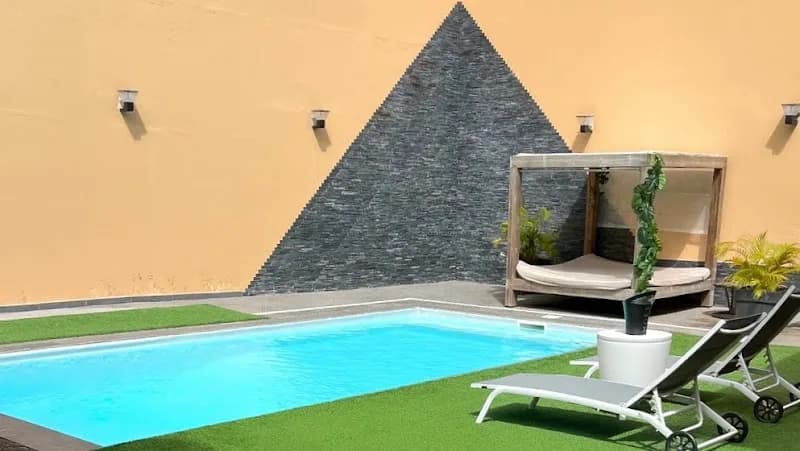 Emeraud’ Construction