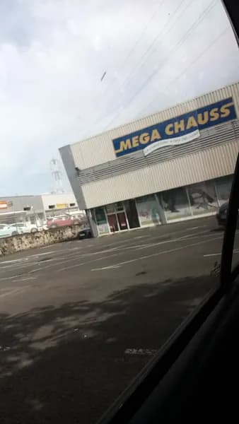 Mega Chauss Les Abymes