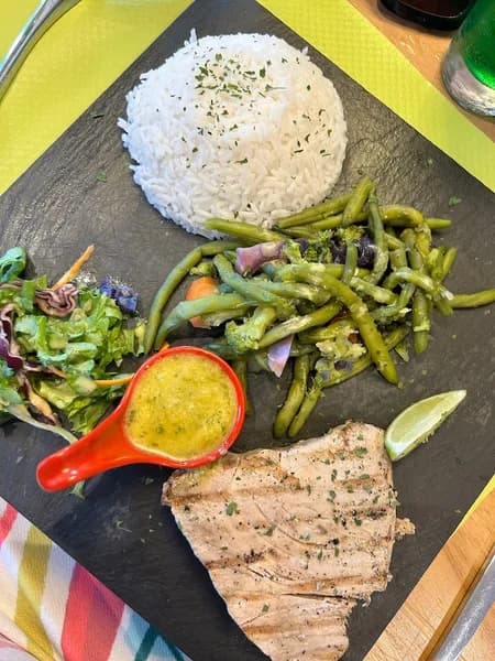 Restaurant Roots Kafé - photo 2