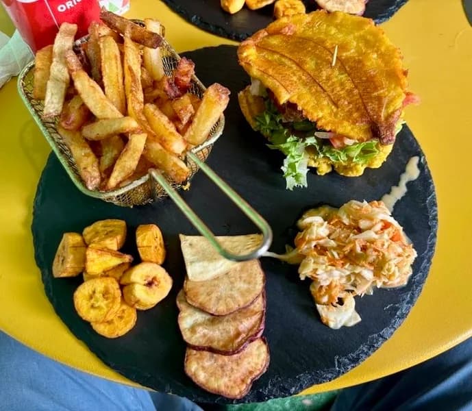 Banana’s Car - photo 4