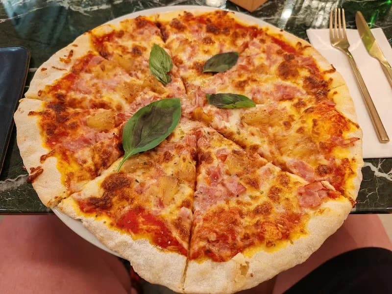 Pizzeria Bella Vita - photo 2