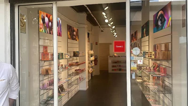 Laug Caroll - photo 2