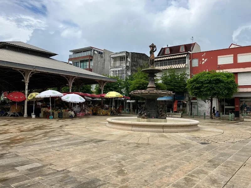 Poni Pointe à Pitre