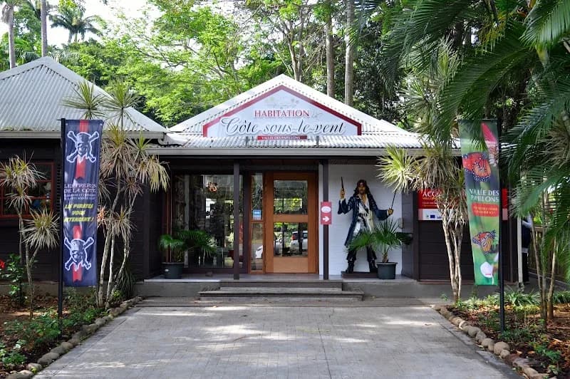 Parc Habitation Côtes Sous Le Vent Pointe-Noire - photo 2