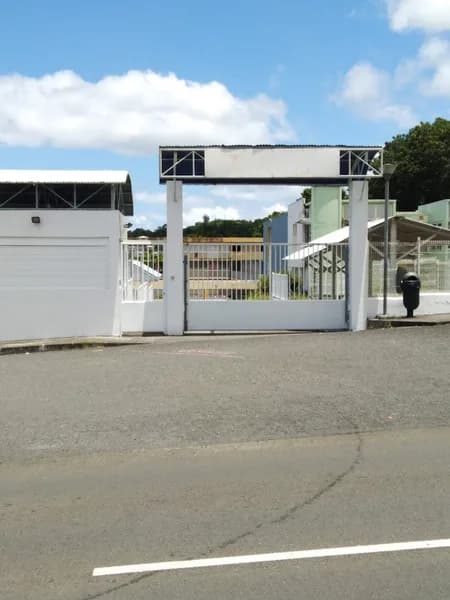 Collège Rémy Nainsouta