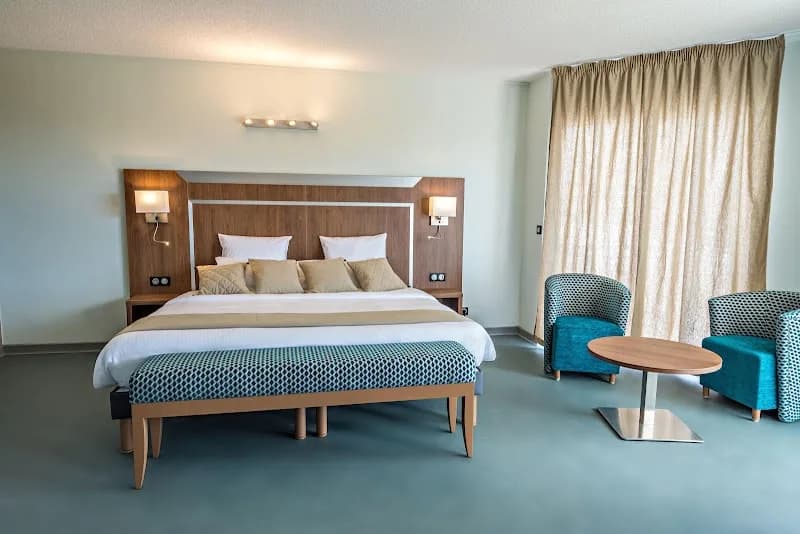 Hotel Saint-Claude - photo 2