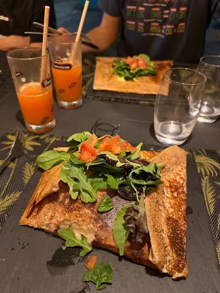 Crêperie Le Cluster Saint François - photo 3