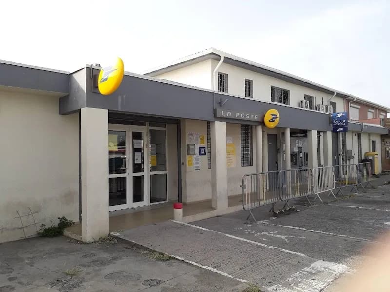 La Poste Saint François