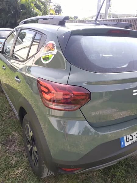 Location de Voiture Stef Auto Saint-François - photo 4