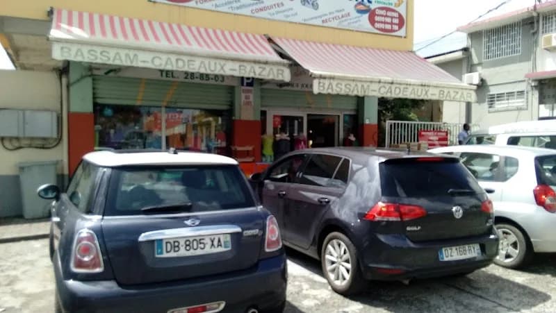 Bassam Bazar Sainte-Rose
