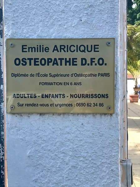 Ostéopathe Emilie Aricique Sainte-Rose