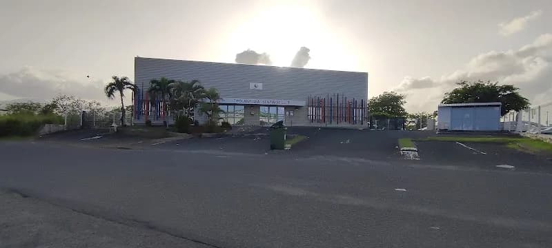 Pôle Emploi Sainte Rose - photo 2